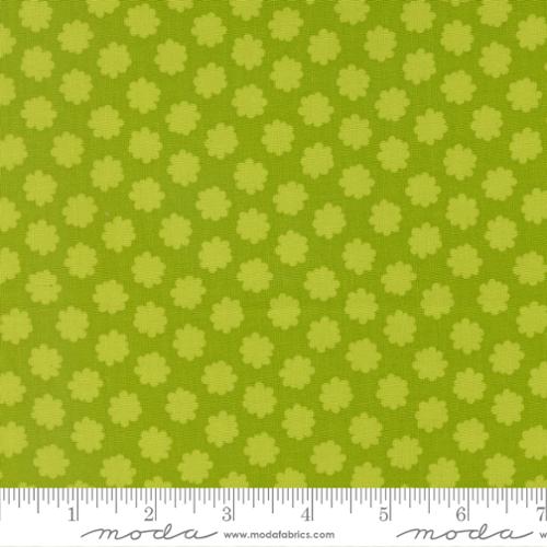 Elizabeth Hartman Scenery Puffball - Lime